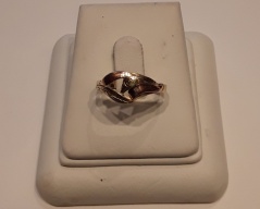 Zlatý prsten_098J,ryzost 585/1000,váha 2,06g,velikost 55, Cena: 2.480 Kč